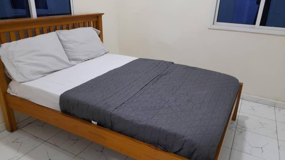 Matano Guest House Brikama Bagian luar foto