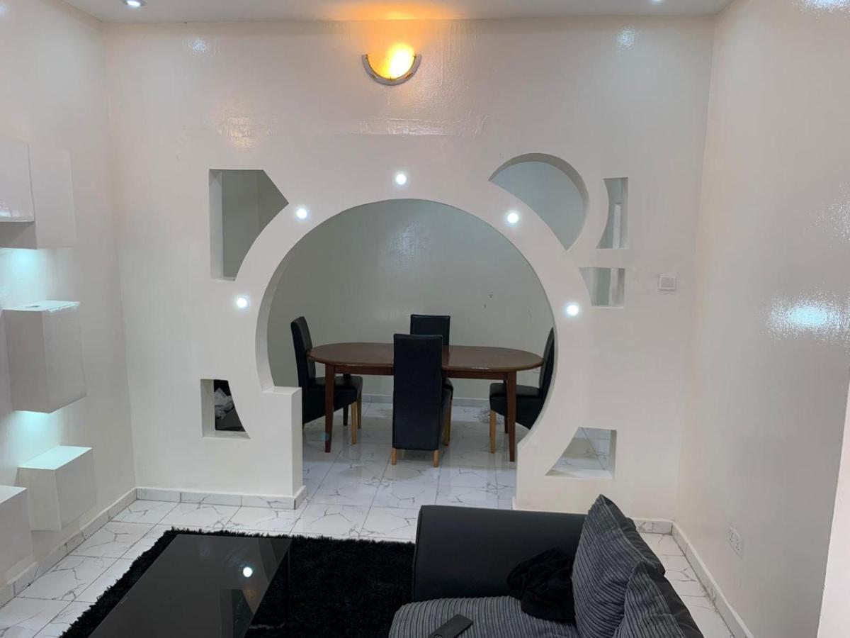 Matano Guest House Brikama Bagian luar foto